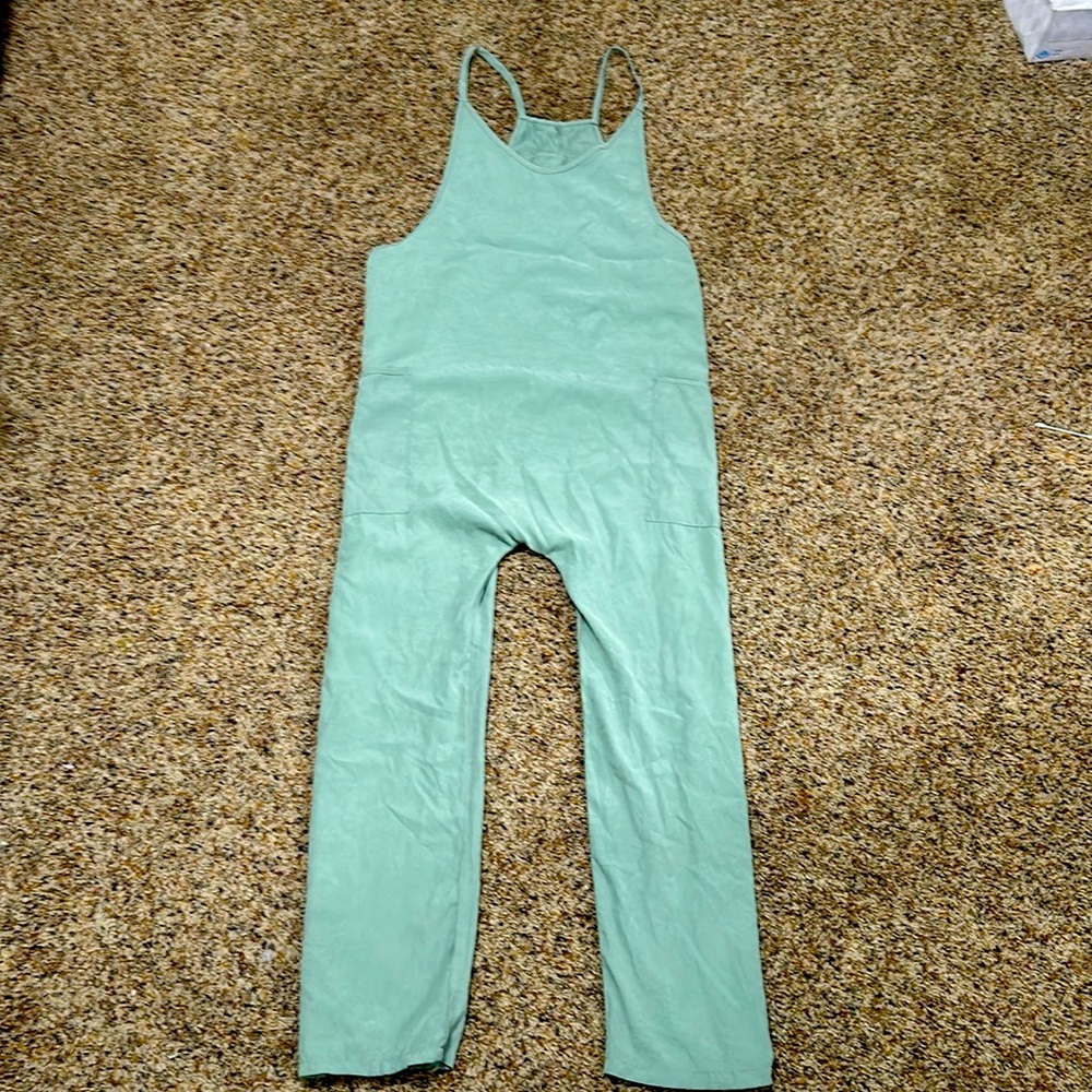 oversized jumper
never worn